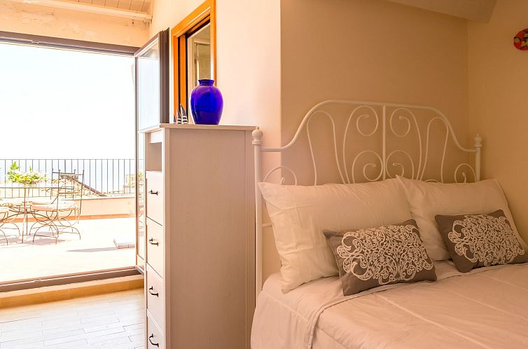 Vakantiehuis Villa Battiato - Haus n Pool