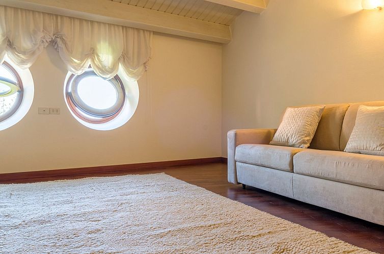 Vakantiehuis Villa Battiato - Haus n Pool