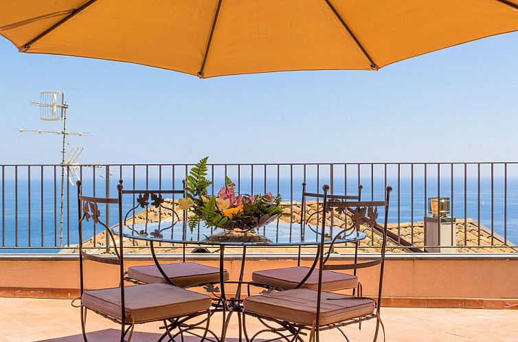 Vakantiehuis Villa Battiato - Haus n Pool