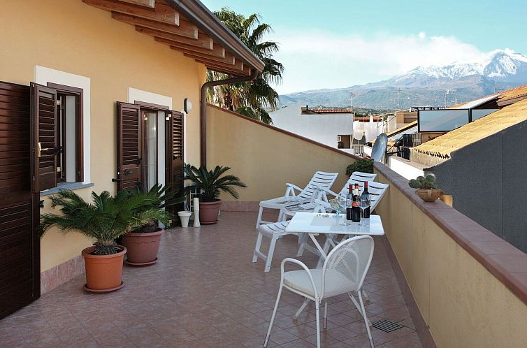 Guest house 0941018 - Apartment Sicily - Appartement Wunderschöne Ferienwohnung in Stazzo mit Privat