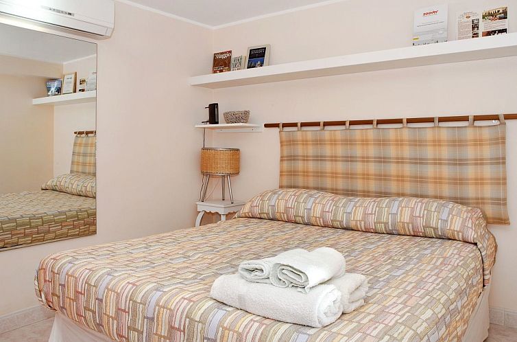 Appartement Wunderschöne Ferienwohnung in Stazzo mit Privat