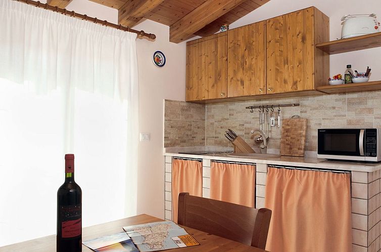 Appartement Wunderschöne Ferienwohnung in Stazzo mit Privat
