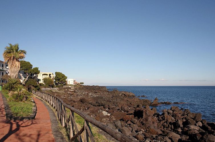 Appartement Wunderschöne Ferienwohnung in Stazzo mit Privat