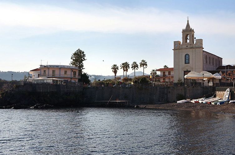 Appartement Wunderschöne Ferienwohnung in Stazzo mit Privat