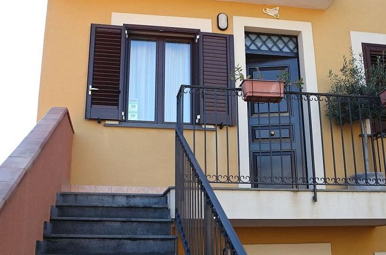 Appartement Wunderschöne Ferienwohnung in Stazzo mit Privat