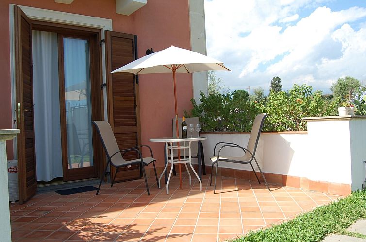 Appartement Zweizimmerwohnung 1 mit Terrasse, Gemeinschaftsp