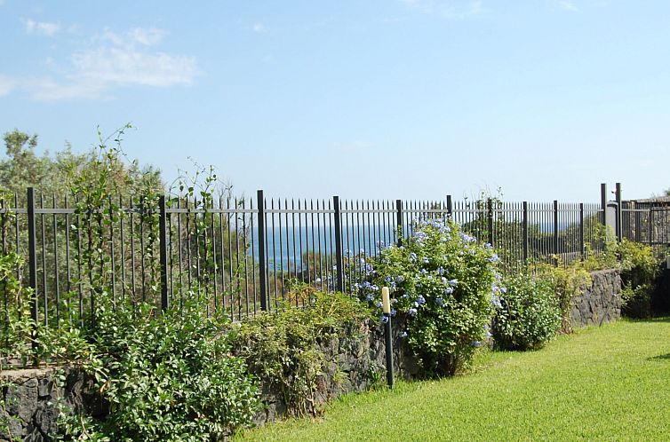 Appartement Zweizimmerwohnung 1 mit Terrasse, Gemeinschaftsp