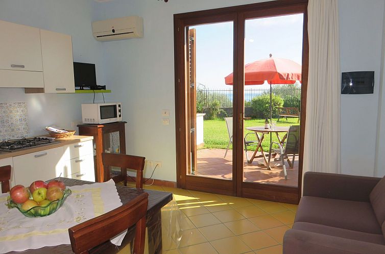 Appartement Zweizimmerwohnung 1 mit Terrasse, Gemeinschaftsp