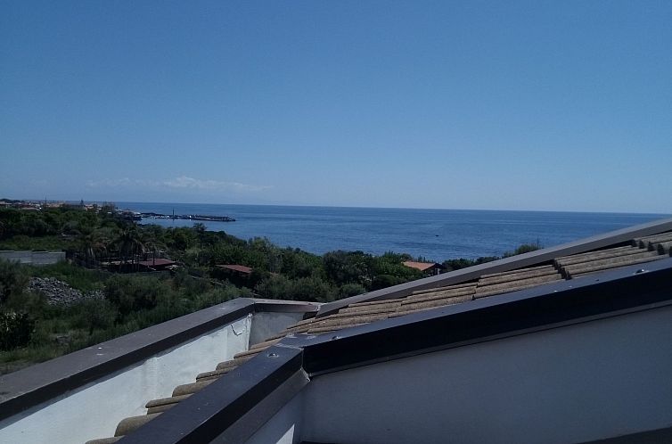 Appartement Nette Wohnung in Acireale mit Terrasse und Pool