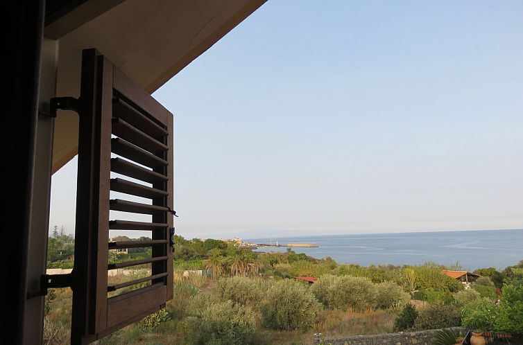 Appartement Nette Wohnung in Acireale mit Terrasse und Pool