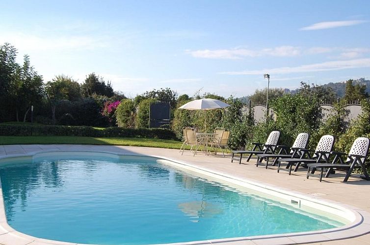 Appartement Apartment mit Terrasse