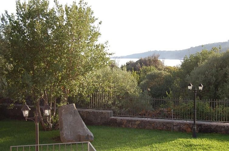 Appartement Apartment mit Terrasse