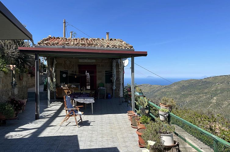 Appartement in Reitano