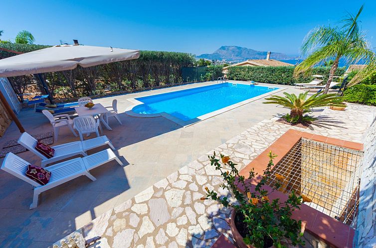 Vakantiehuis Gemütliches Haus in Custonaci mit privatem Poo