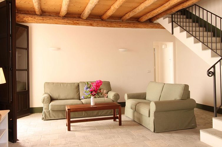 Appartement mit Terrasse