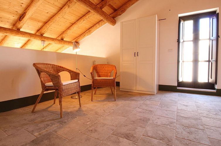 Appartement mit Terrasse