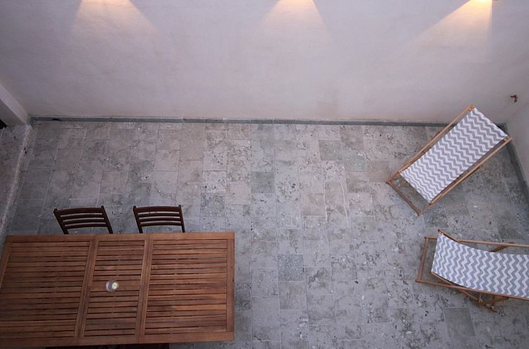 Appartement mit Terrasse