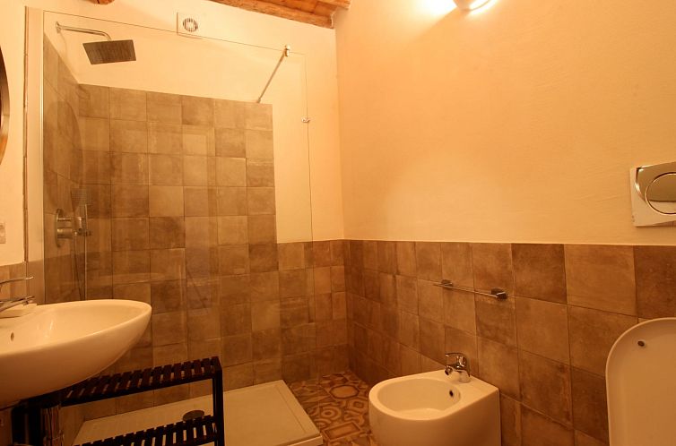 Appartement Wohnung in Partinico mit Privatparkplatz