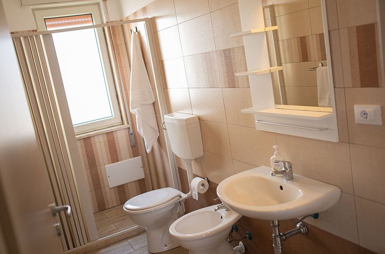 Appartement Große Ferienwohnung in Balestrate mit Grill, Ga