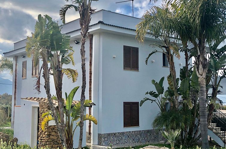 Appartement Wohnung Glicine mit Schwimmbad und Meerblick