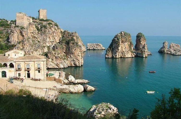 Appartement Wohnung Glicine mit Schwimmbad und Meerblick