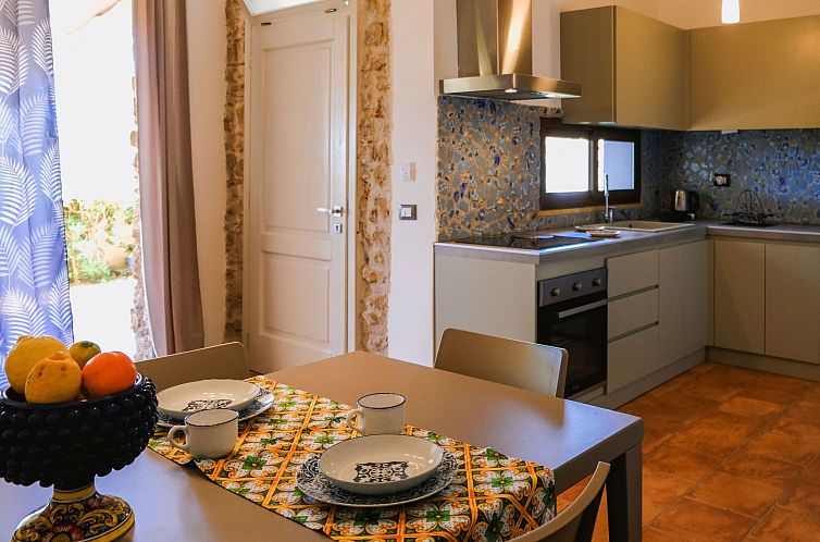 Appartement Wohnung GIallo mit Schwimmbad und Meerblick