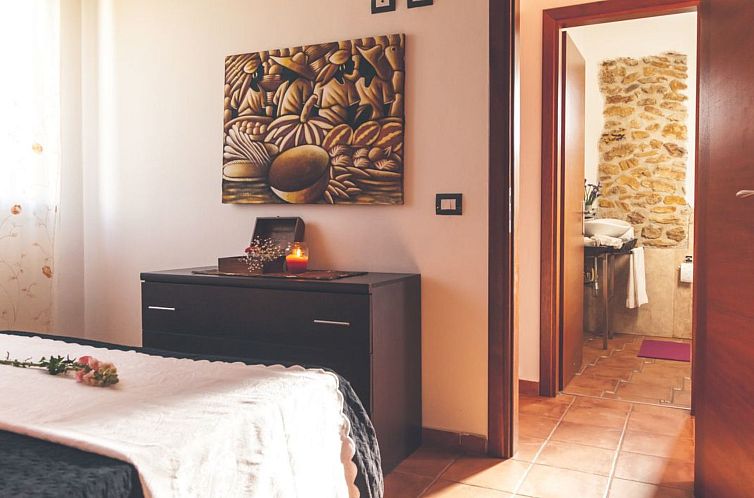 Appartement Lila Wohnung mit Schwimmbad und Meerblick
