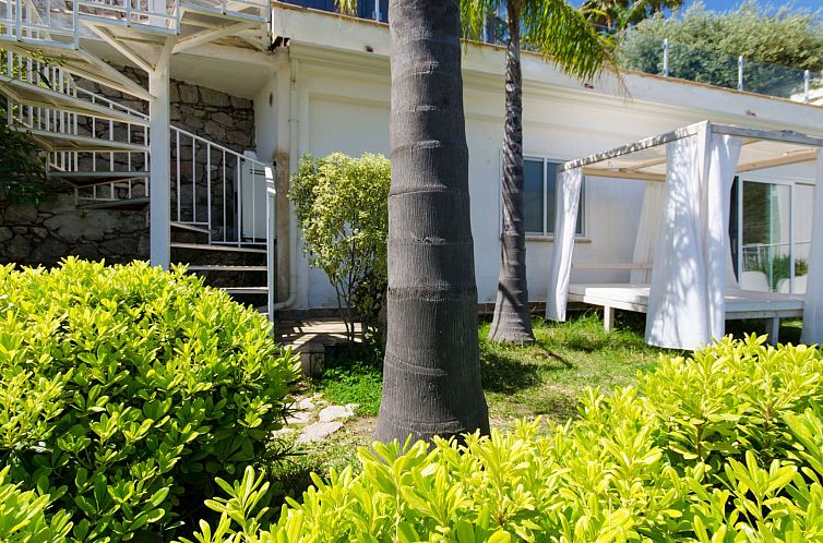 Appartement Wohnung mit Meerblick, Balkon und Pool