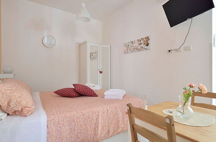 Appartement Romantisches Zimmer mit Jacuzzi