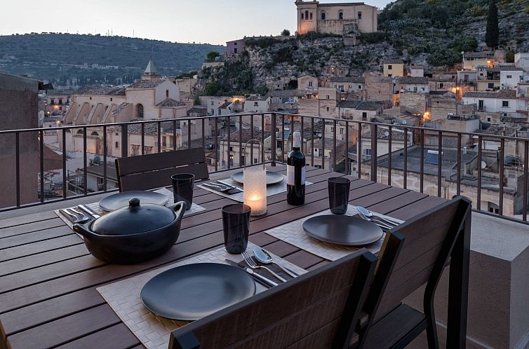 Appartement Nettes Appartement in Scicli mit Möblierter Ter