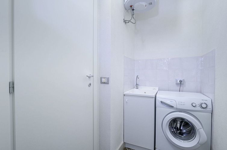 Appartement in Donnalucata mit Grill und Terrasse