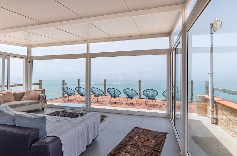 Vakantiehuis Poseidon, Villa am Meer mit Panoramaterrasse