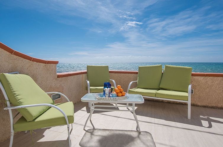 Vakantiehuis Poseidon, Villa am Meer mit Panoramaterrasse