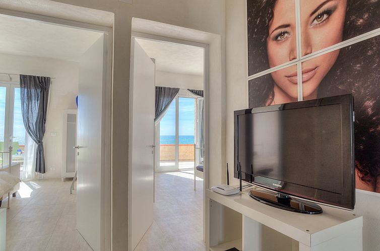 Vakantiehuis Poseidon, Villa am Meer mit Panoramaterrasse