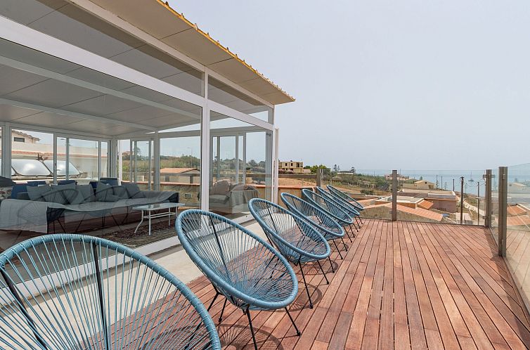 Vakantiehuis Poseidon, Villa am Meer mit Panoramaterrasse