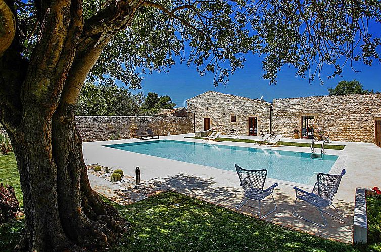Vakantiehuis Villa 'Mamma Sara' mit privatem Pool