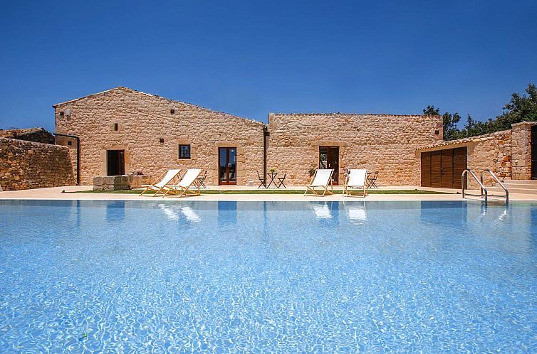 Vakantiehuis Villa 'Mamma Sara' mit privatem Pool