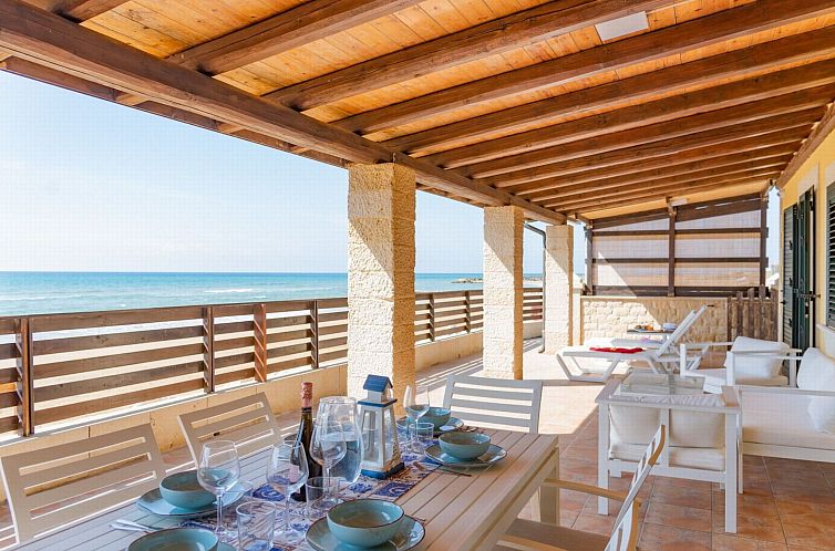 Vakantiehuis Komfortable und moderne Villa am Strand