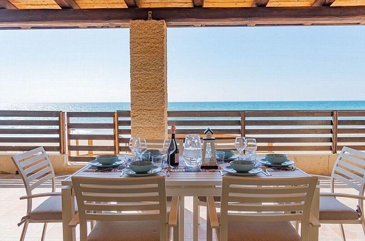 Vakantiehuis Komfortable und moderne Villa am Strand