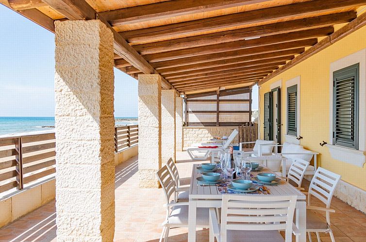 Vakantiehuis Komfortable und moderne Villa am Strand