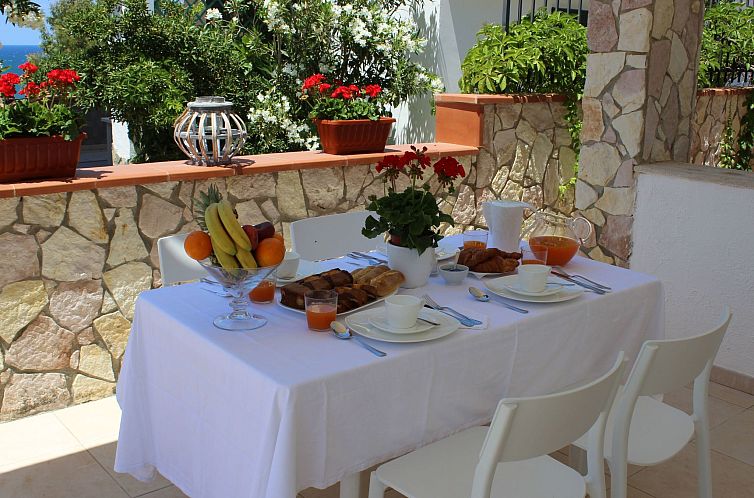 Vakantiehuis Nur 100 m vom Meer entfernt... mit Privatparkpl