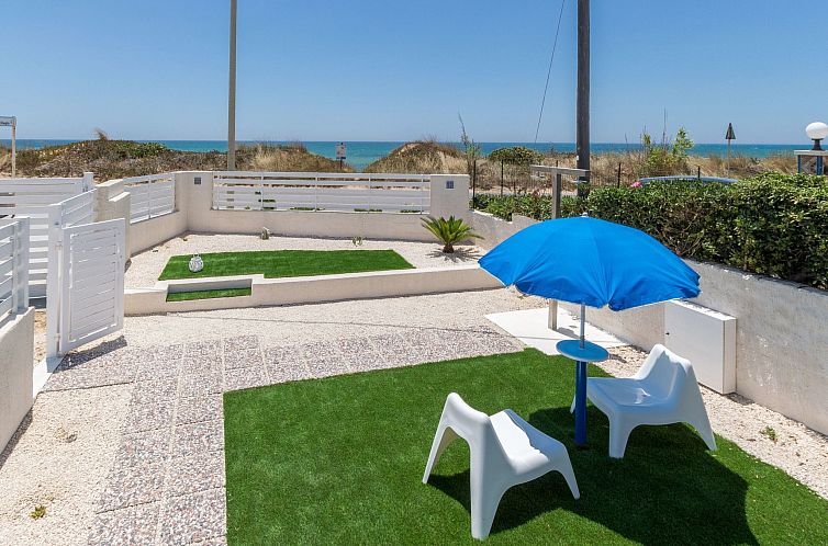 Guest house 09412808 - Apartment Sicily - Appartement Oneiro, Unterkunft am Strand mit großer Terrass