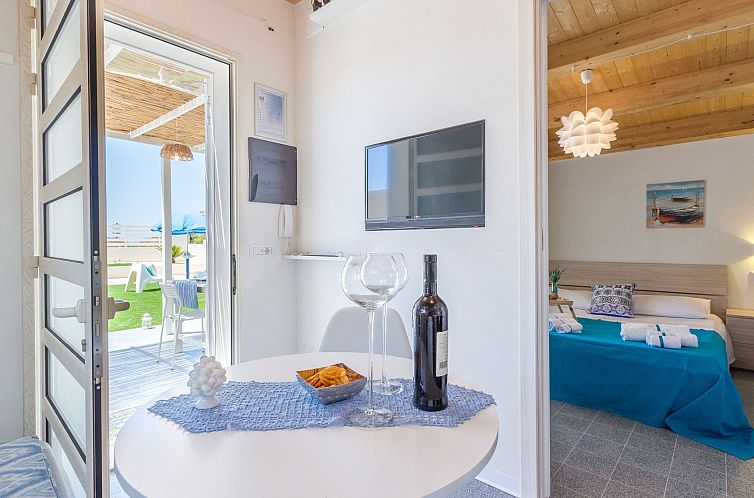 Appartement Oneiro, Unterkunft am Strand mit großer Terrass