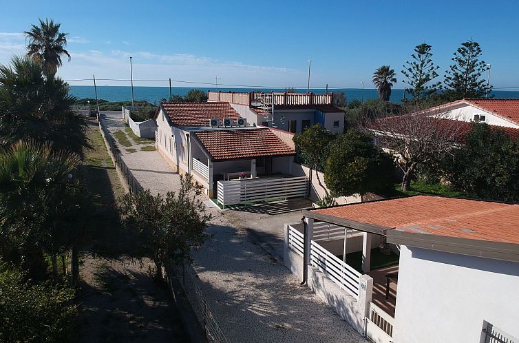Appartement Edoné, Wohnung mit Blick auf einen Sandstrand