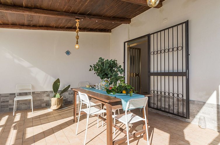 Appartement Edoné, Wohnung mit Blick auf einen Sandstrand