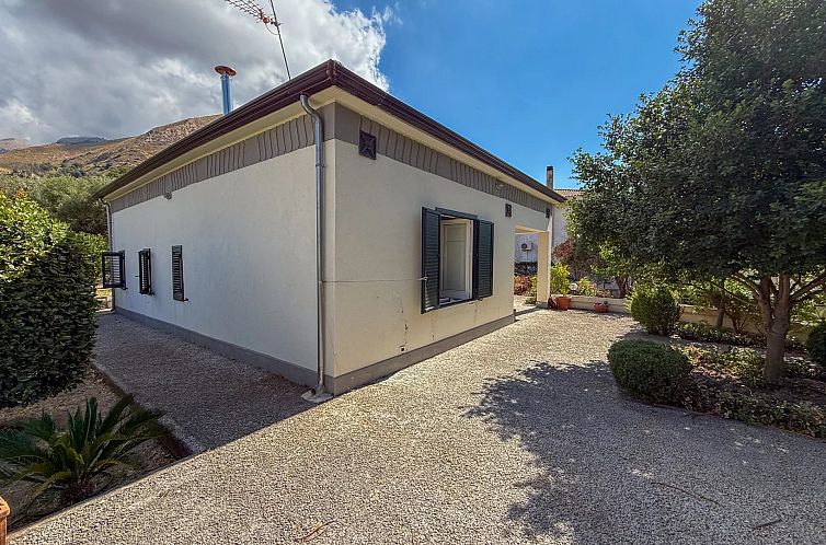 Vrijstaande woning in Scillato