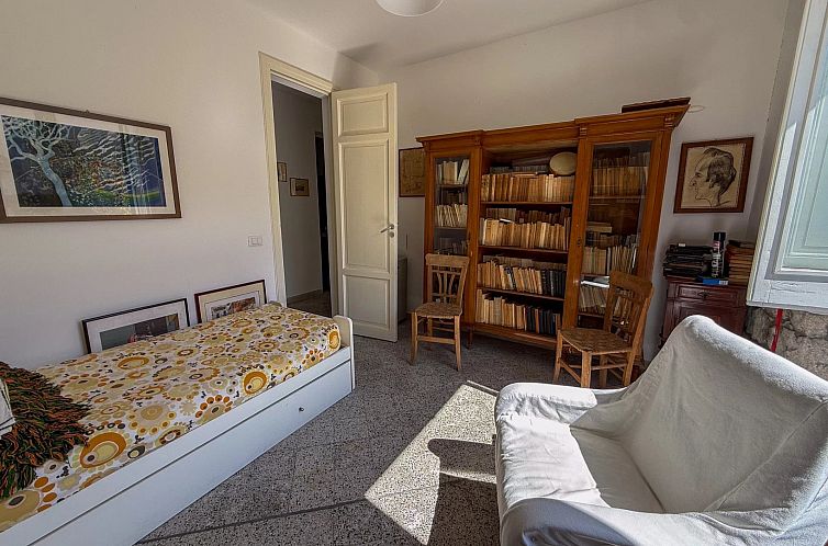 Vrijstaande woning in Scillato