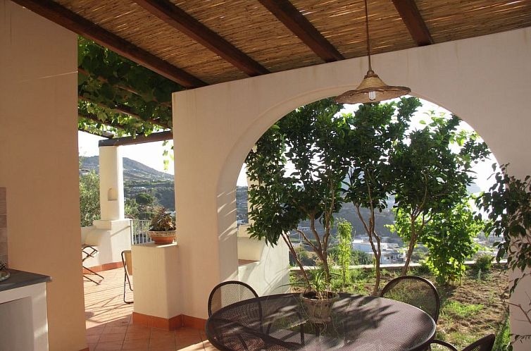 Appartement Panorama-Villa auf den Äolischen Inseln ab 773