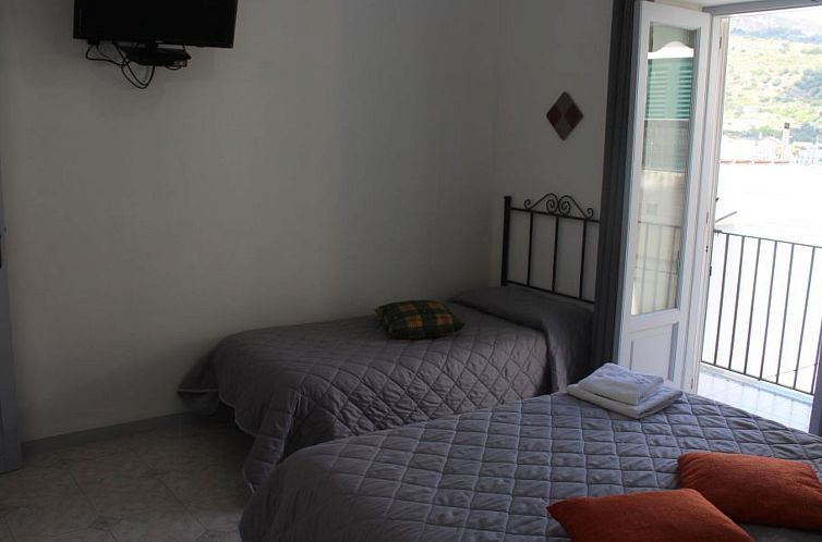 Appartement Wohnung 'Ciaola' mit eigener Terrasse