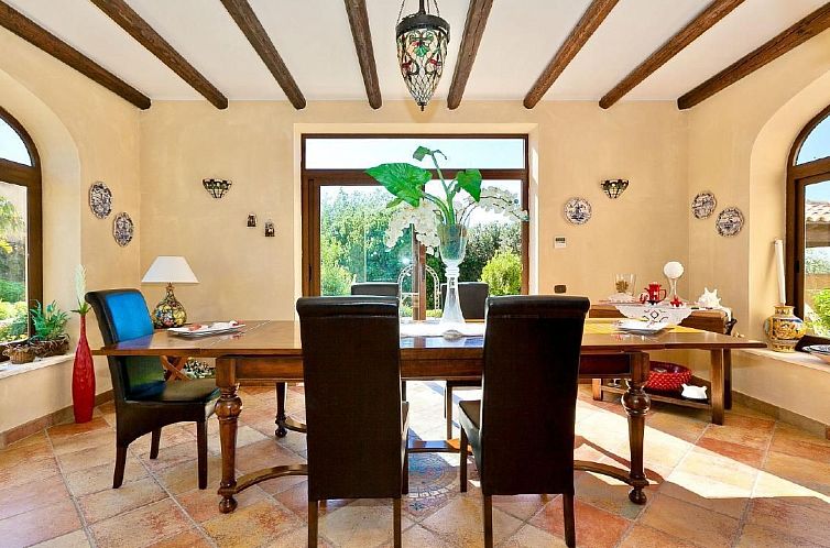 Vakantiehuis in Castelvetrano mit Gepflegtem Garten